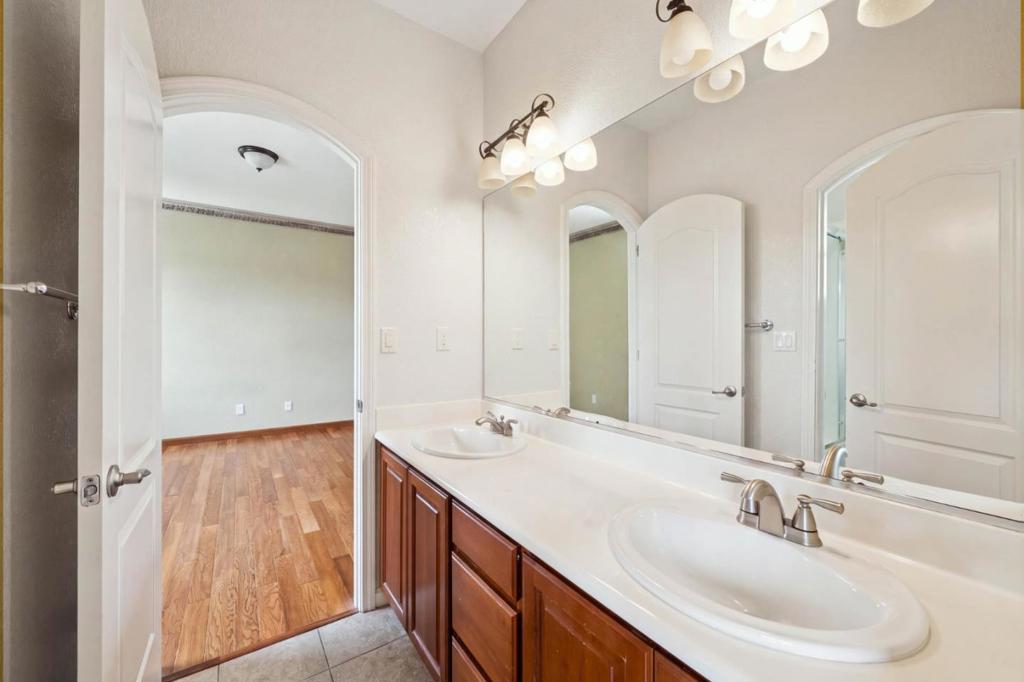 39 Escher Circle Property Photo 20