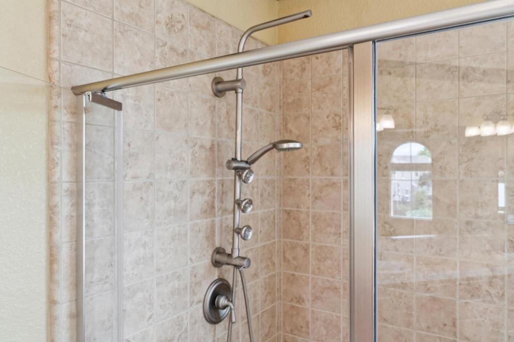 39 Escher Circle Property Photo 26
