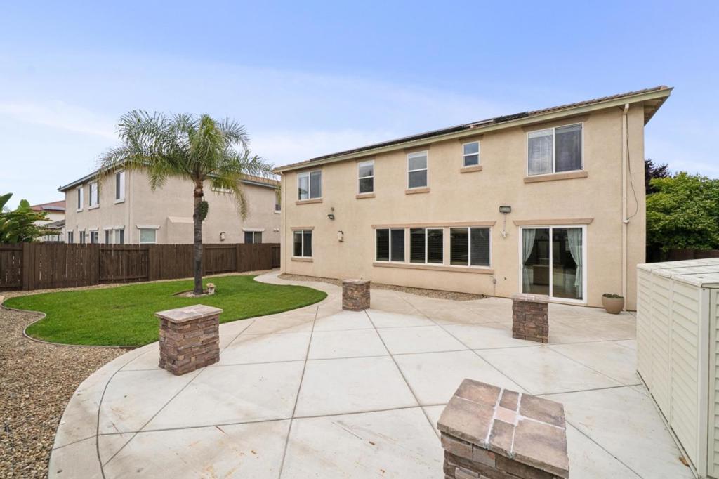 39 Escher Circle Property Photo 39