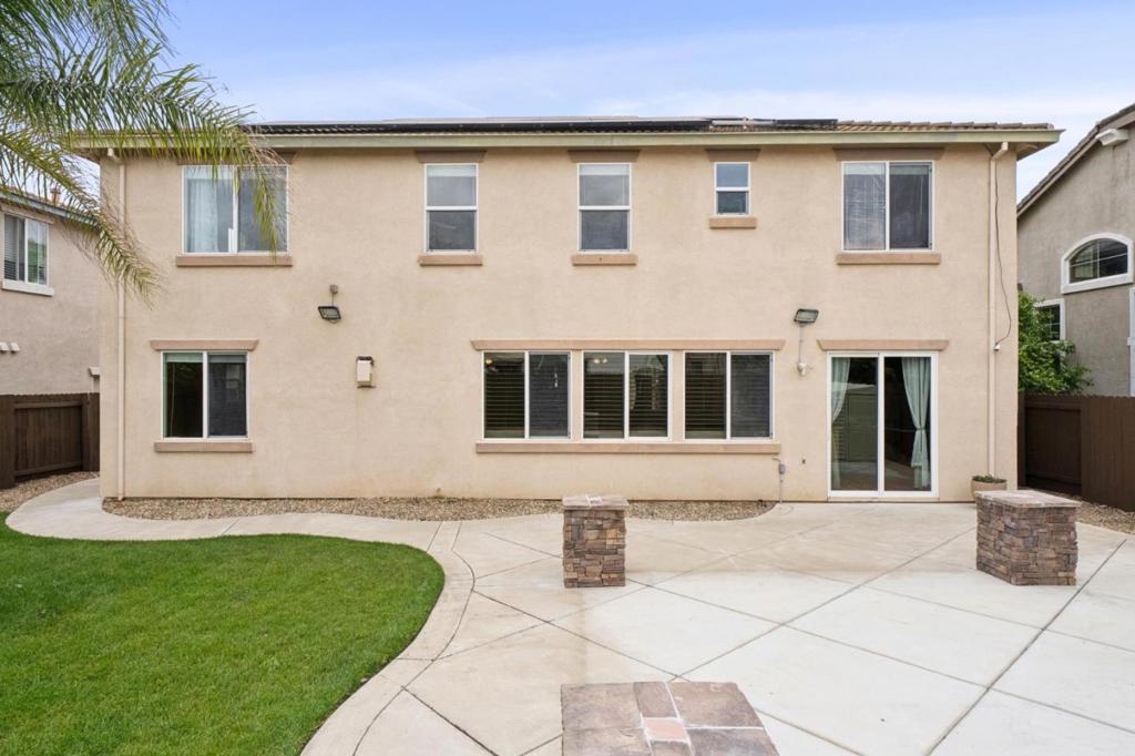 39 Escher Circle Property Photo 40