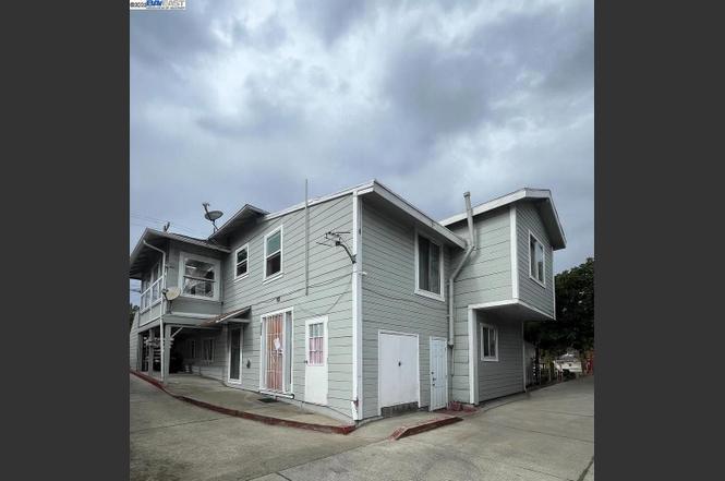 2158 High Street Property Photo 1