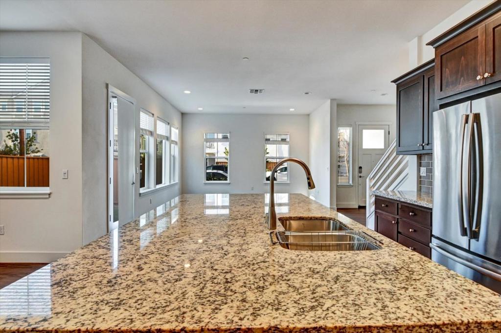 37532 Bay Crest Road Property Photo 7