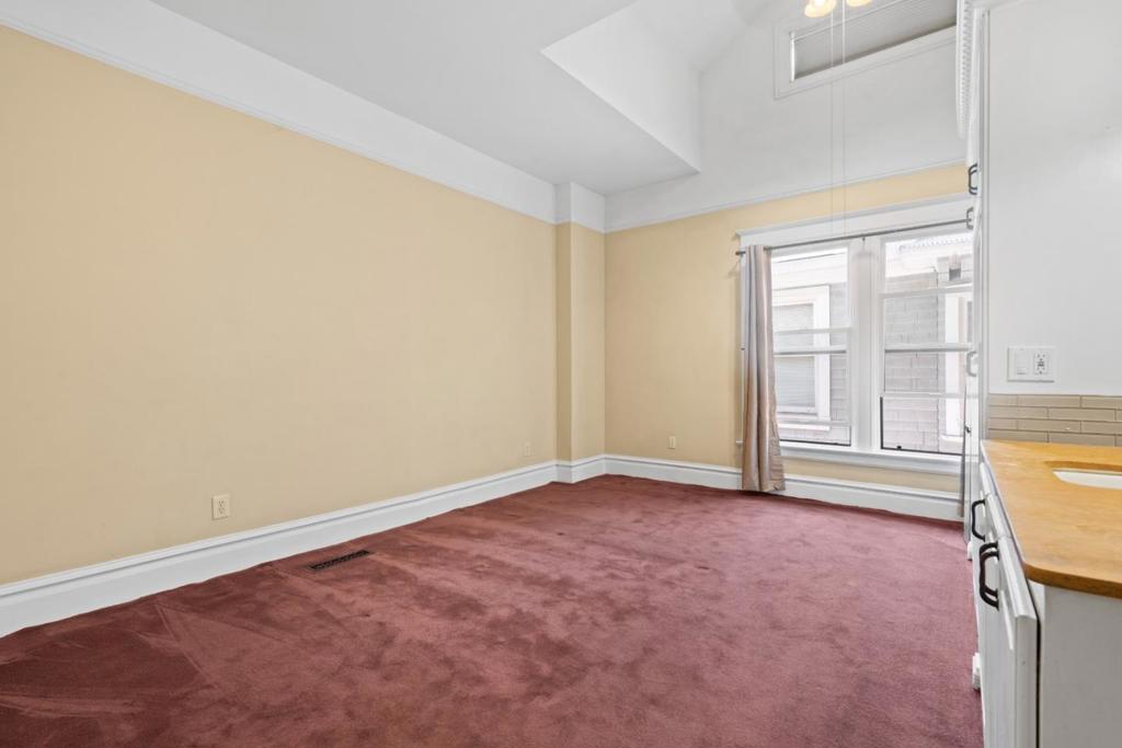 80 S 6th Street Property Photo 12
