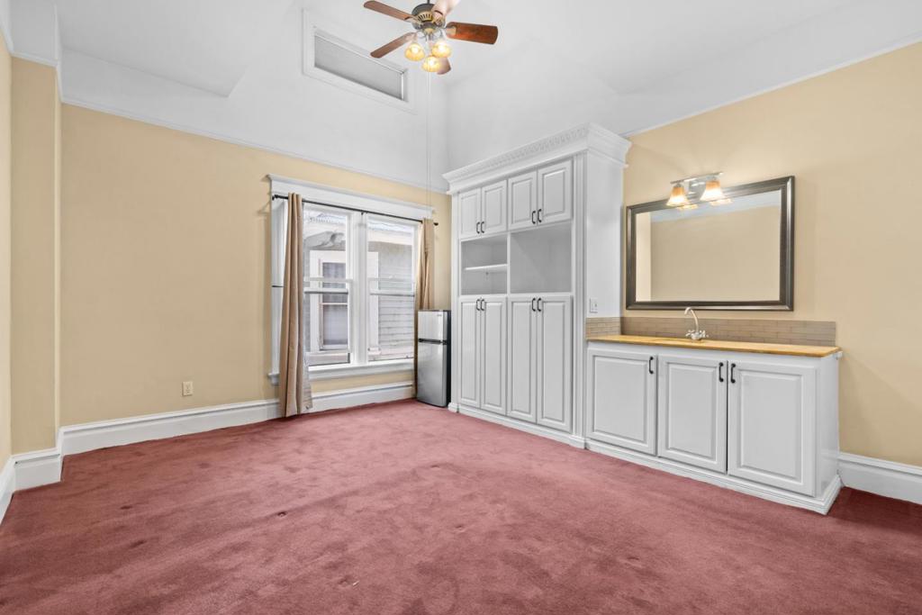 80 S 6th Street Property Photo 14