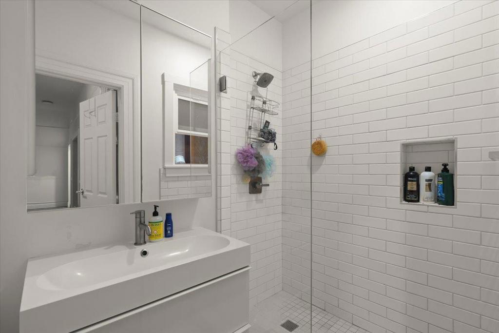 414 Bryant Street Property Photo 6
