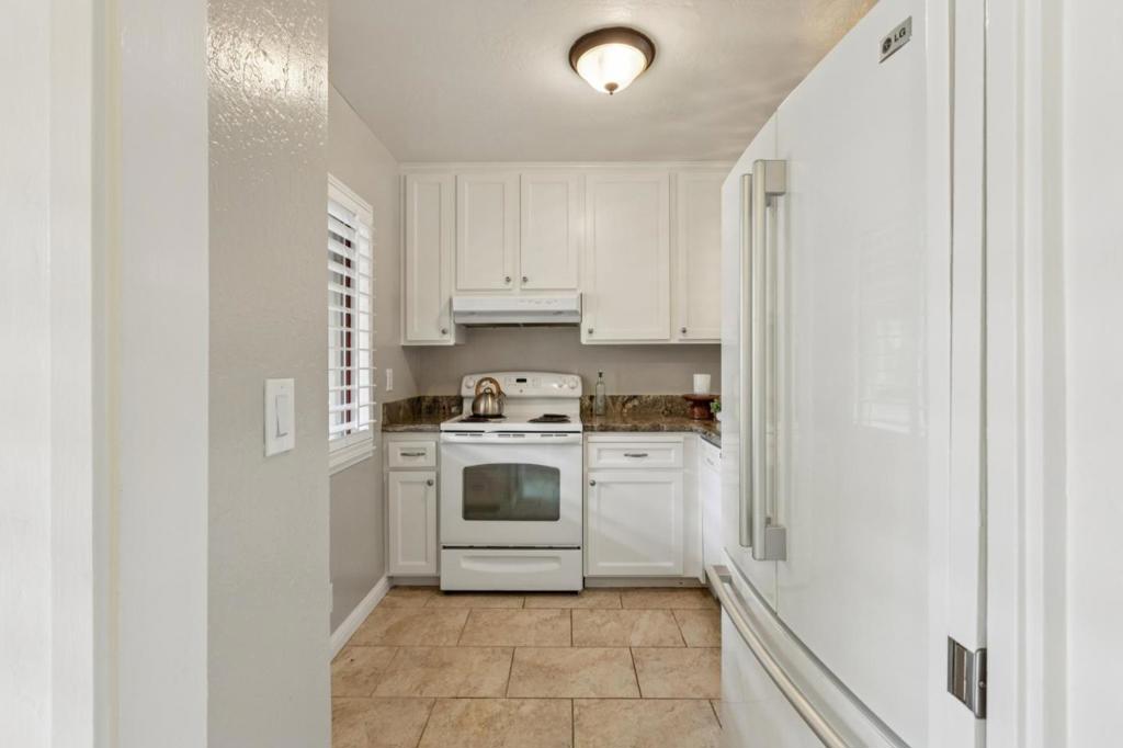 443 Alberto Way B218 Property Photo 5