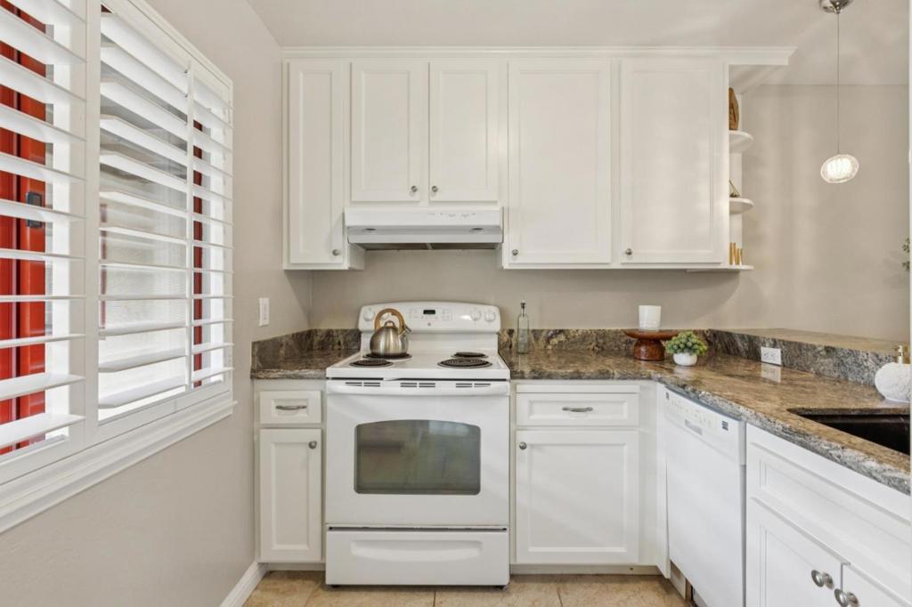 443 Alberto Way B218 Property Photo 6