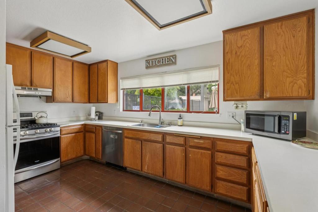 443 Alberto Way B218 Property Photo 40