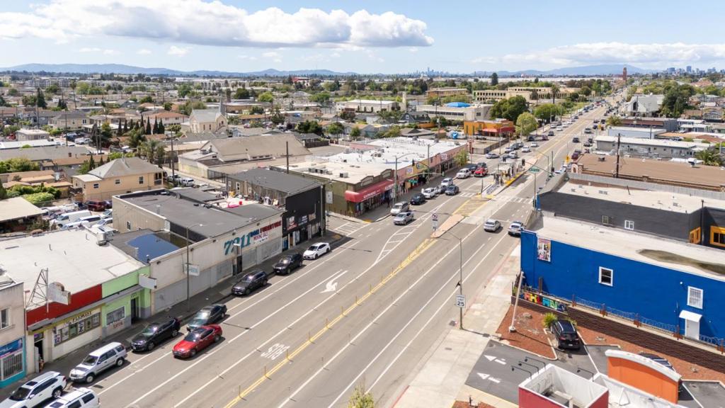 7201 International Boulevard Property Photo 3