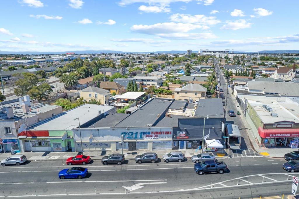 7201 International Boulevard Property Photo 17