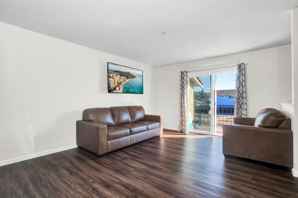 920 Elgin Street G Property Photo 3