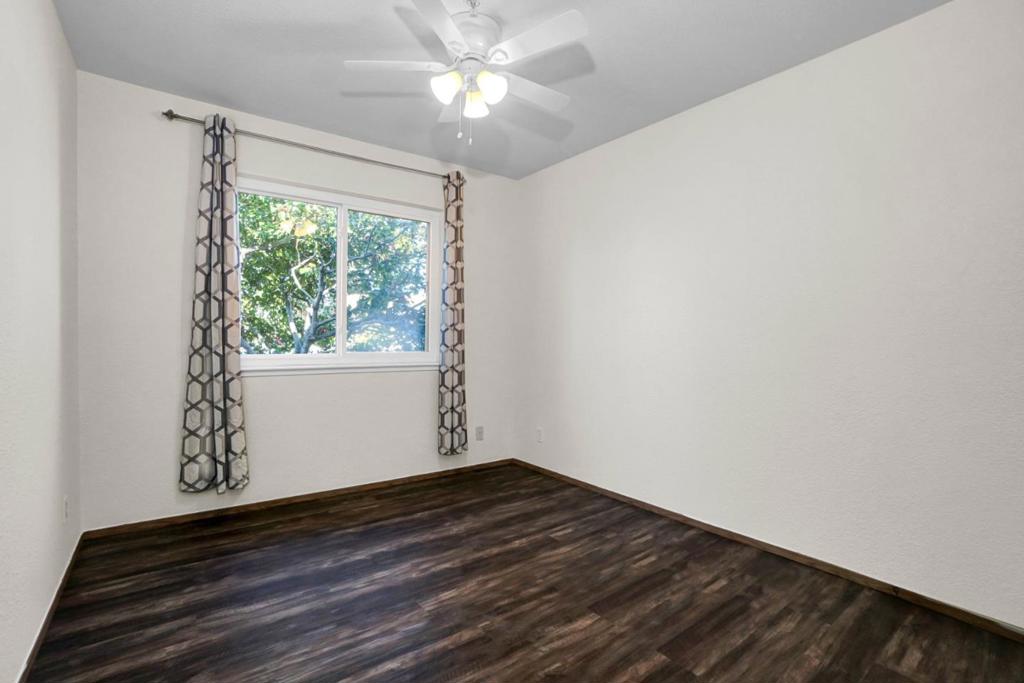 920 Elgin Street G Property Photo 6