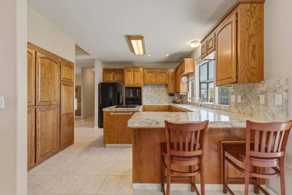 1290 Sonnys Way Property Photo 16