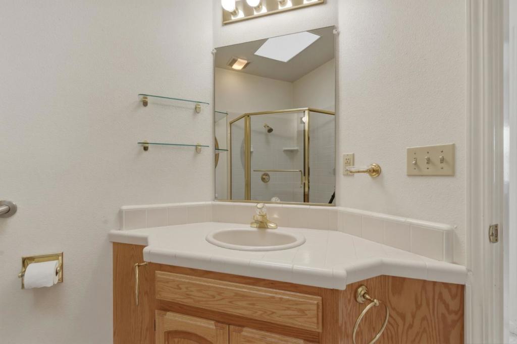 1290 Sonnys Way Property Photo 24