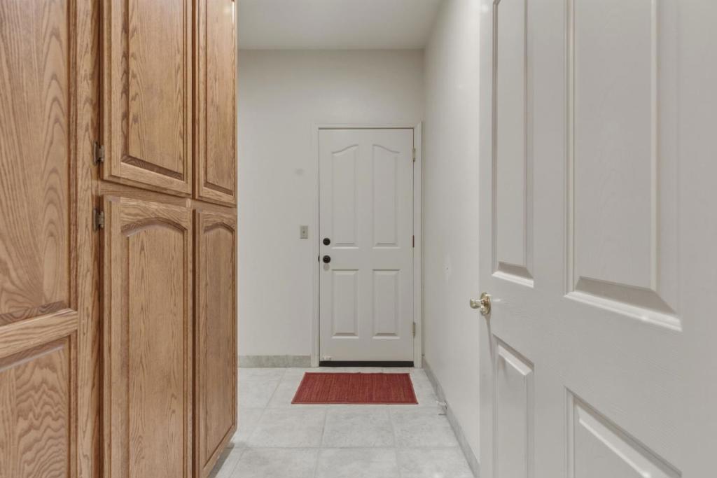 1290 Sonnys Way Property Photo 27
