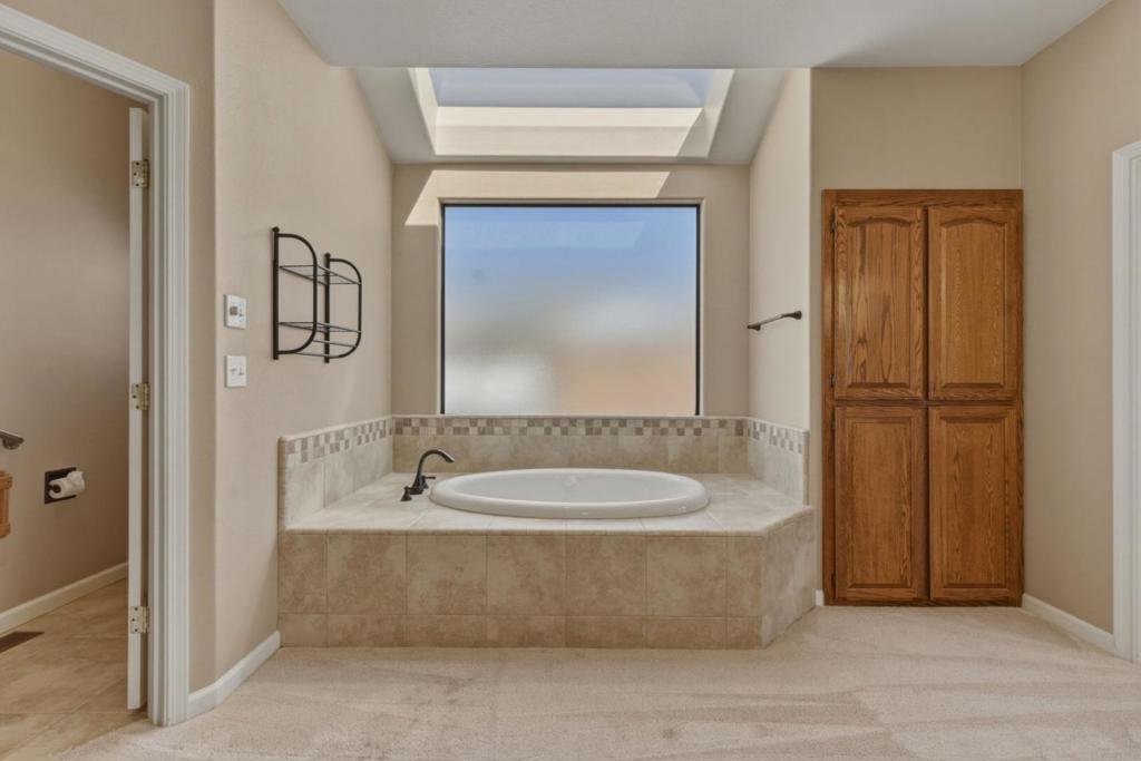 1290 Sonnys Way Property Photo 32