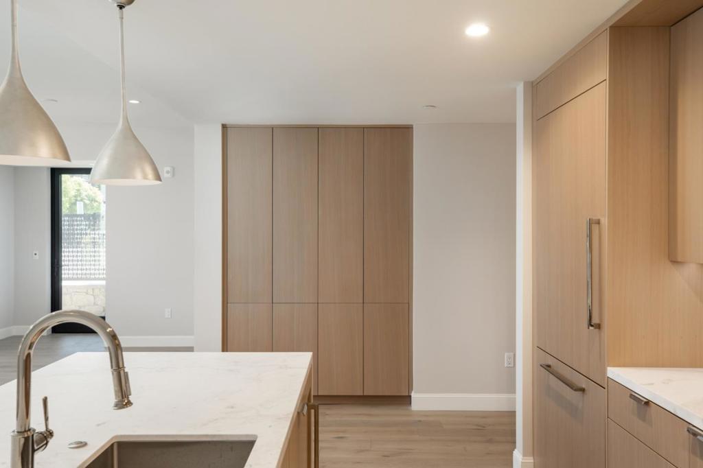 450 First 108 Property Photo 4