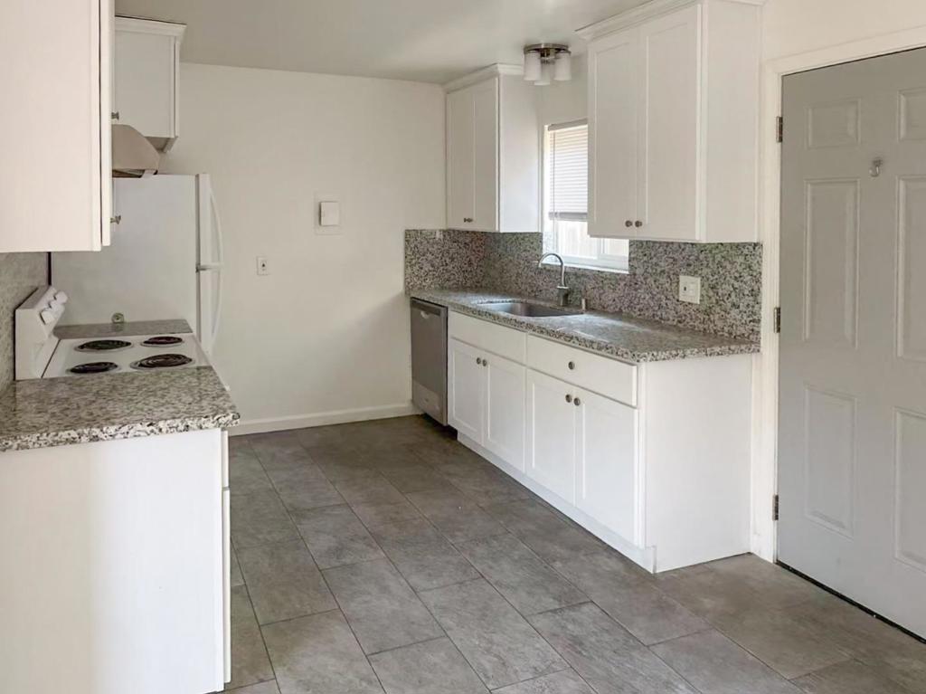 828 Opal Drive Property Photo 4
