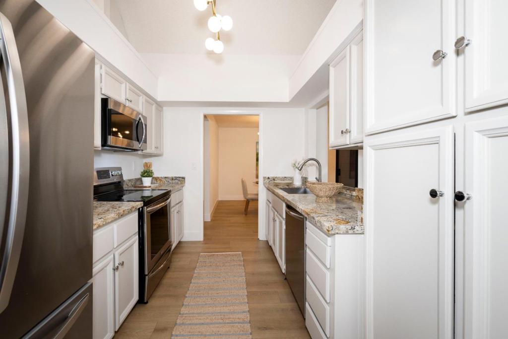 561 Thain Way Property Photo 11