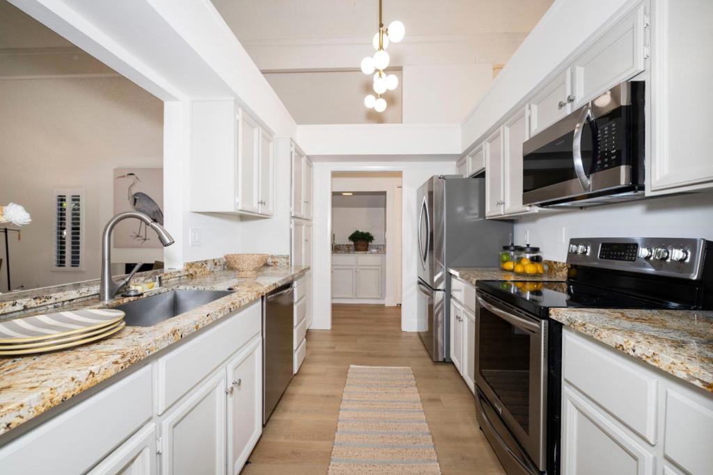 561 Thain Way Property Photo 12