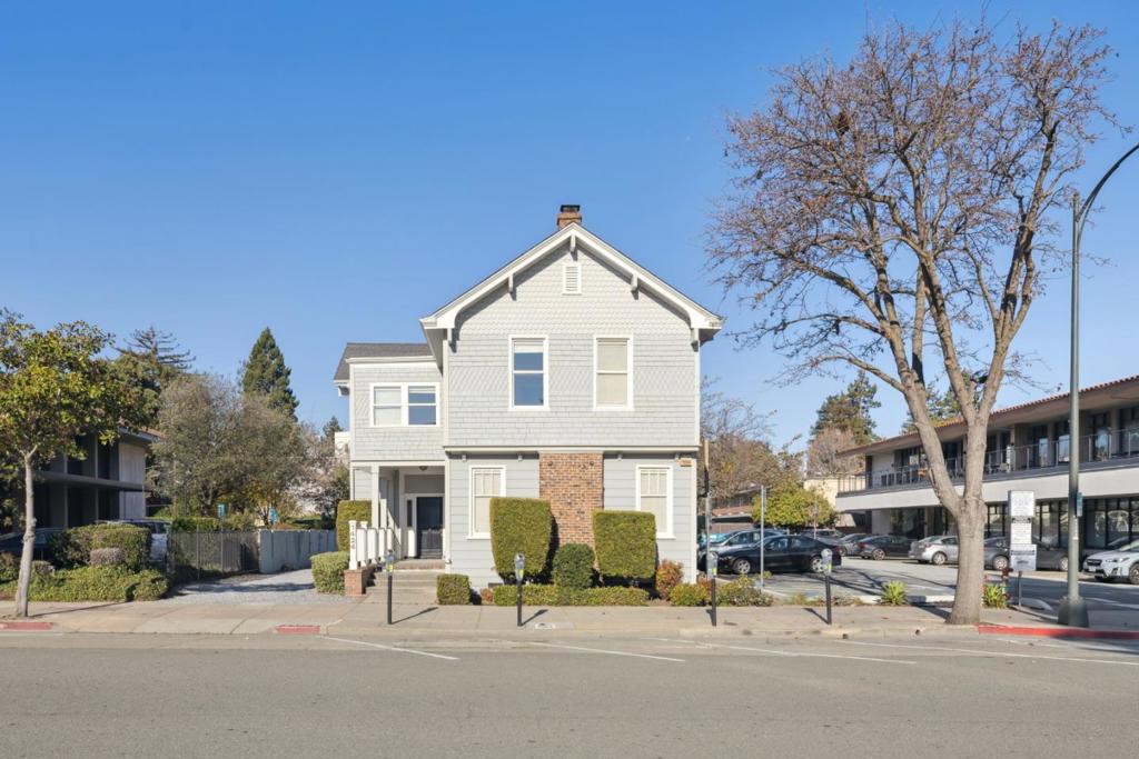 1424 Chapin Avenue Property Photo 4