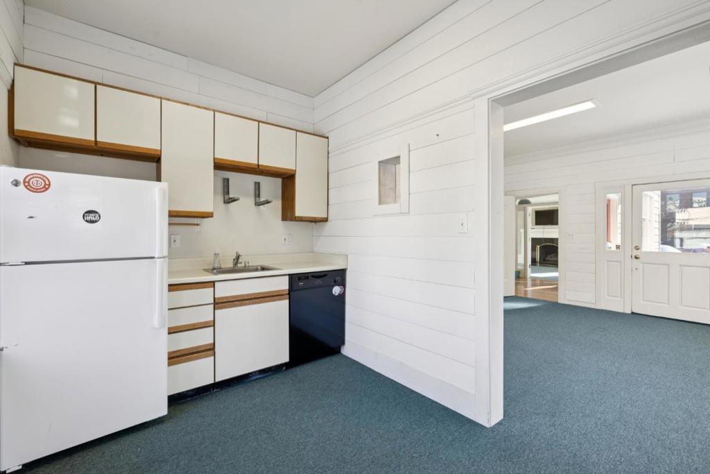 1424 Chapin Avenue Property Photo 16