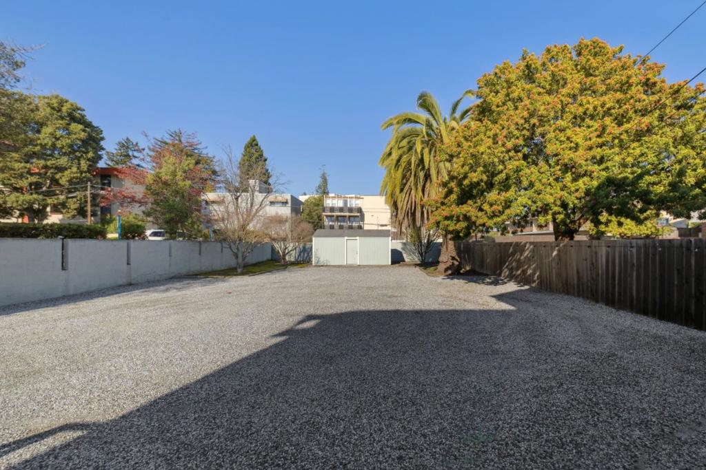 1424 Chapin Avenue Property Photo 41