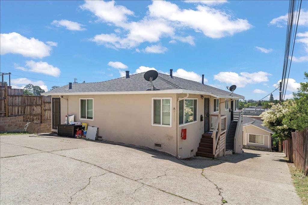 8117 Ney Avenue Property Photo 2