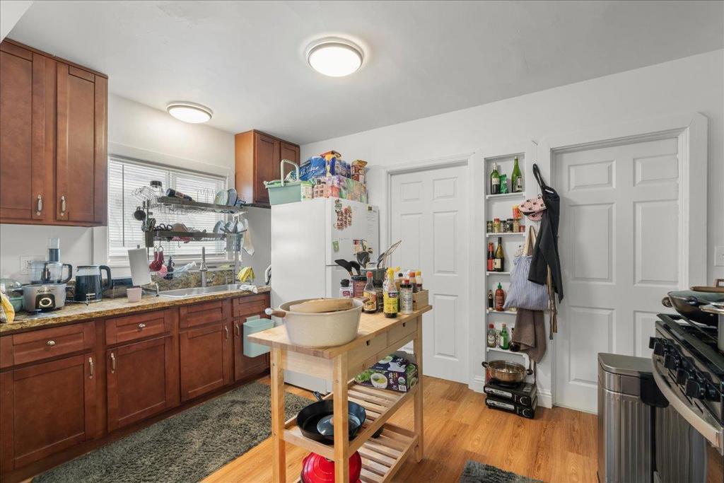 8117 Ney Avenue Property Photo 7