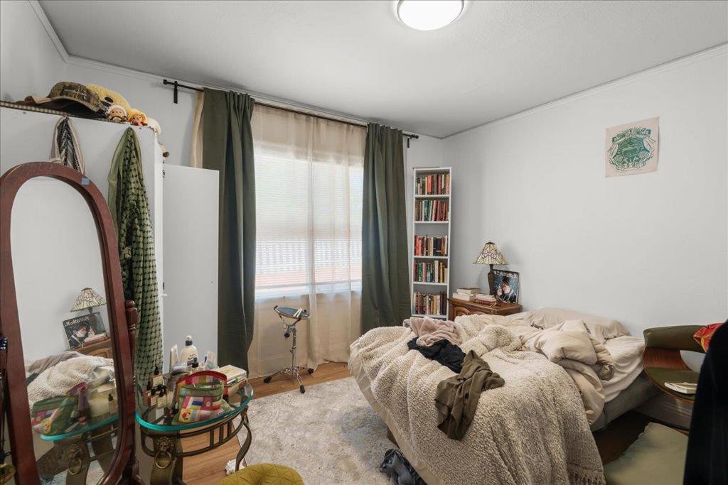 8117 Ney Avenue Property Photo 12