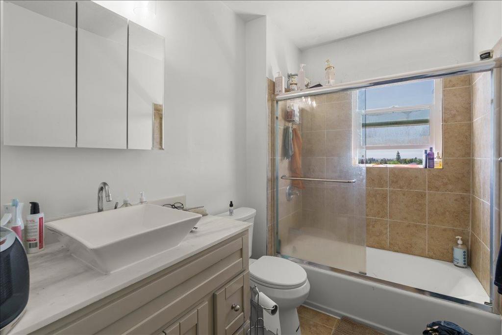 8117 Ney Avenue Property Photo 13