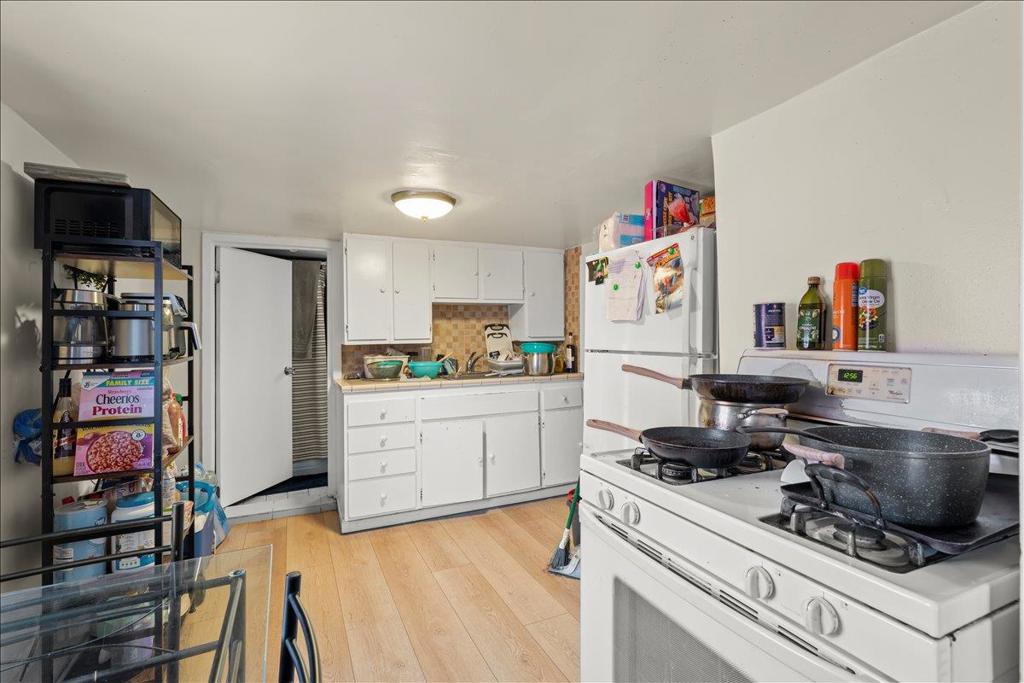 4114 E 17th Street Property Photo 5