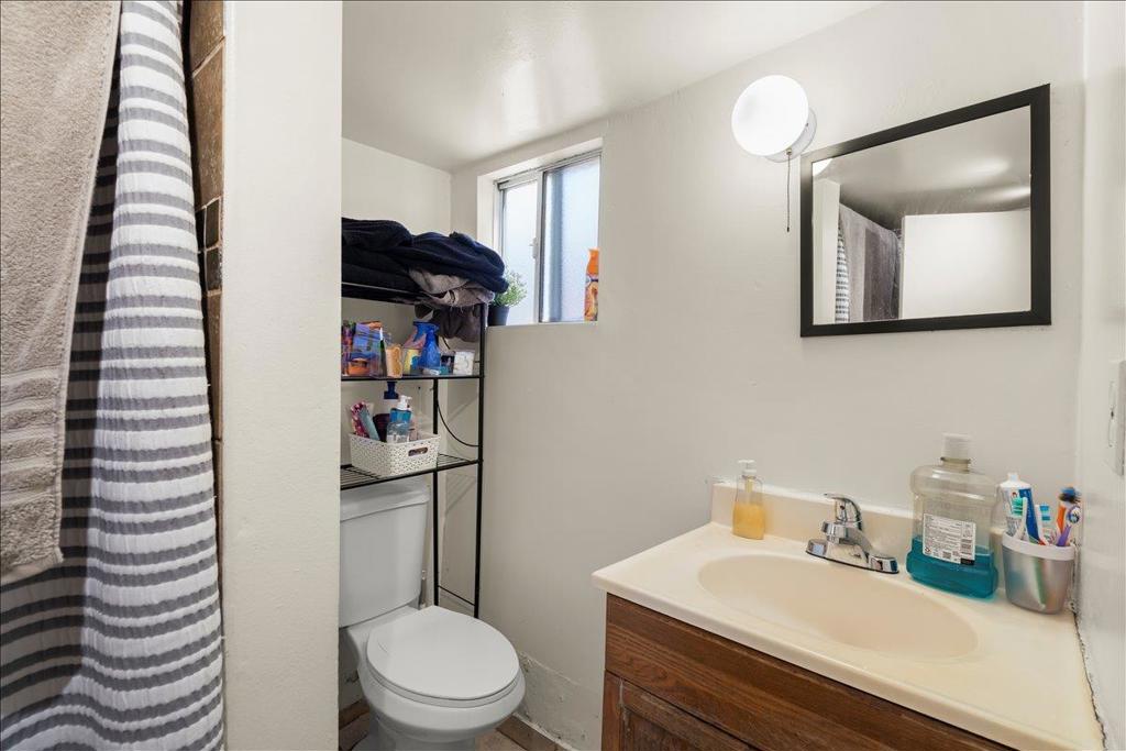 4114 E 17th Street Property Photo 10
