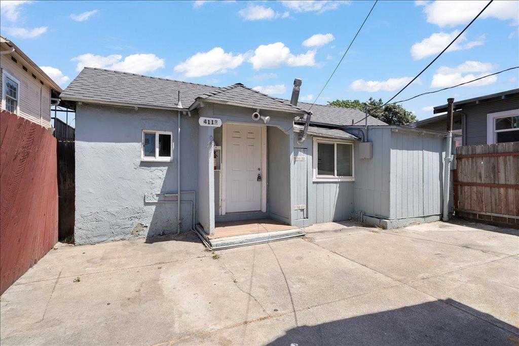 4114 E 17th Street Property Photo 11