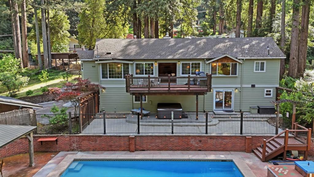 430 Saint Francis Drive Property Photo 2