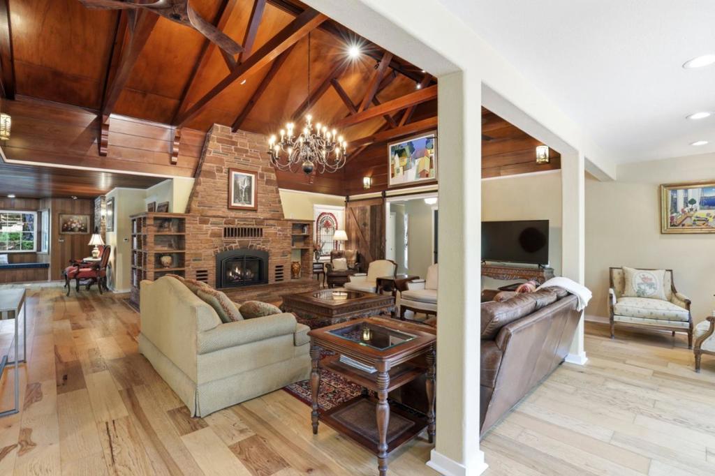 430 Saint Francis Drive Property Photo 15