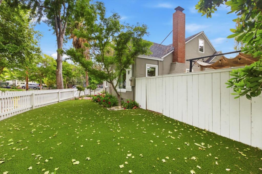 1055 Newhall Street Property Photo 5