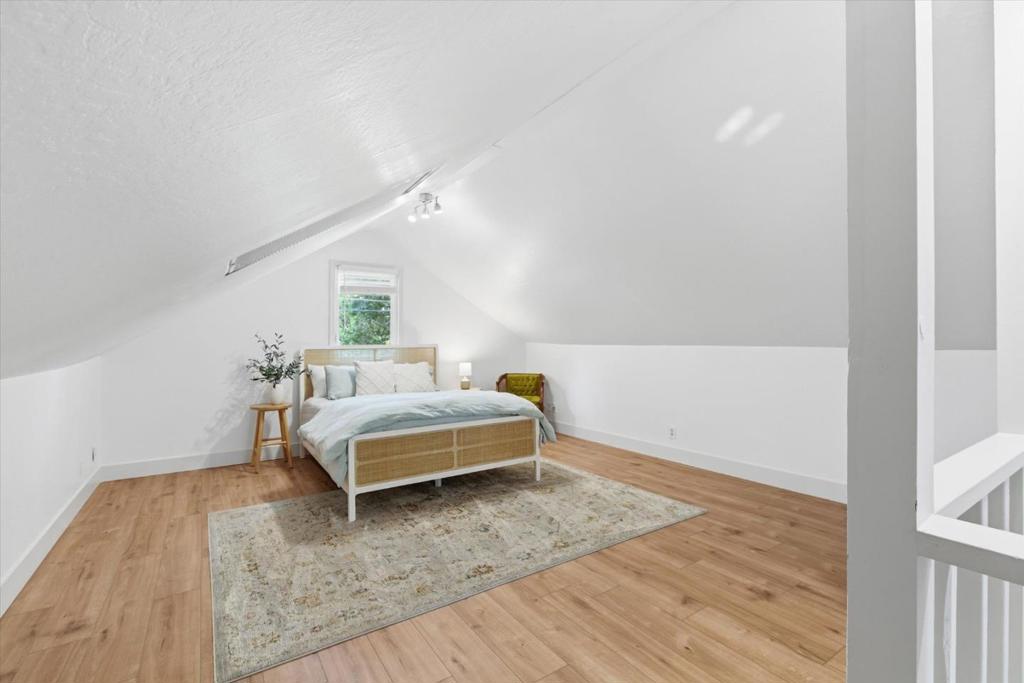 1055 Newhall Street Property Photo 27