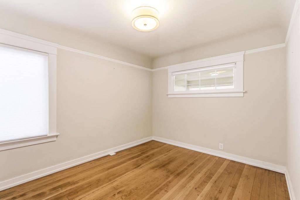 20 Maple Avenue Property Photo 10