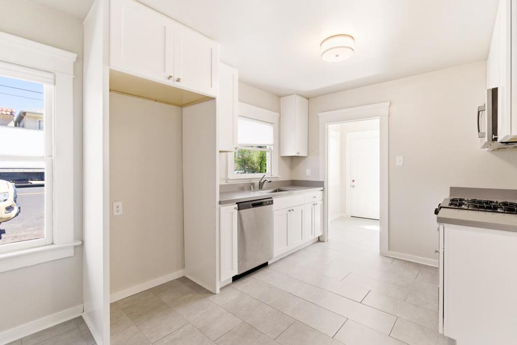 20 Maple Avenue Property Photo 12