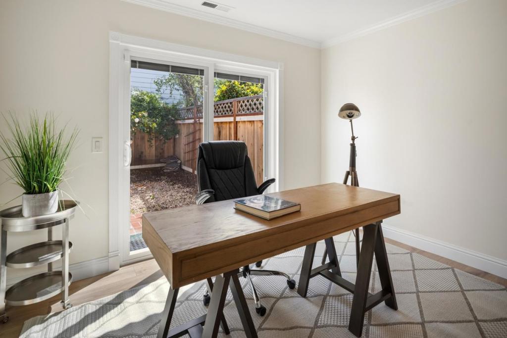 26305 Camino Real Property Photo 11