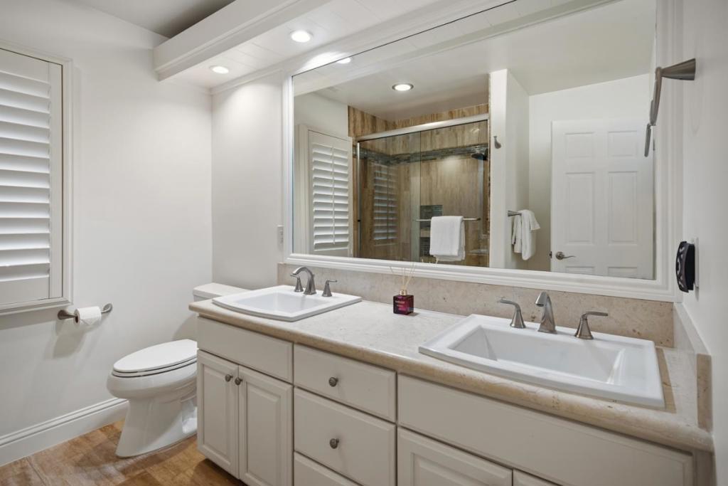 26305 Camino Real Property Photo 12