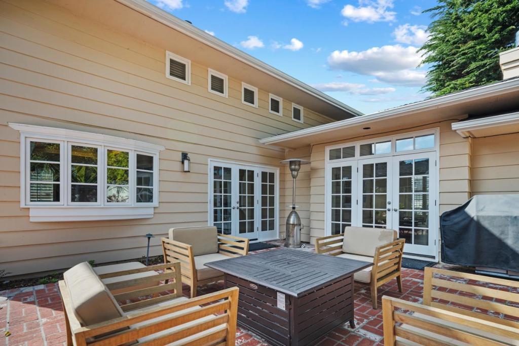 26305 Camino Real Property Photo 14
