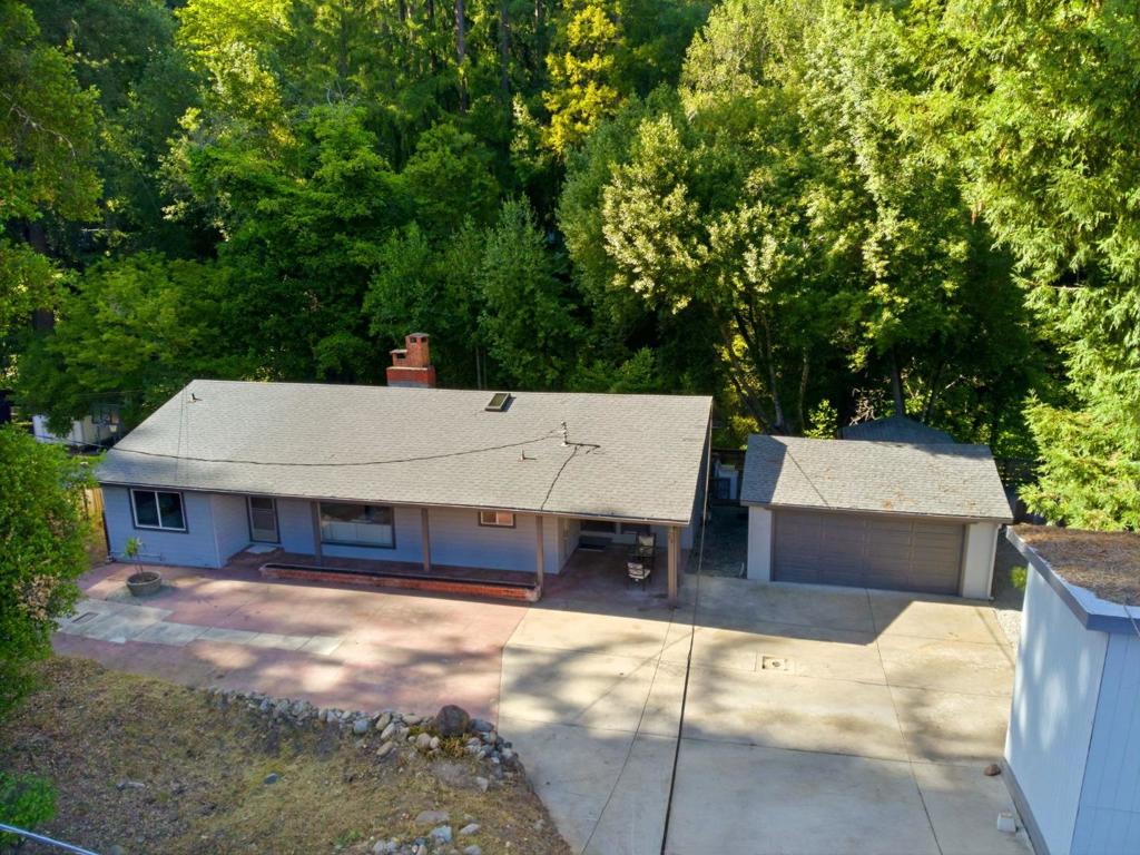 12 Haven Lane Property Photo 2