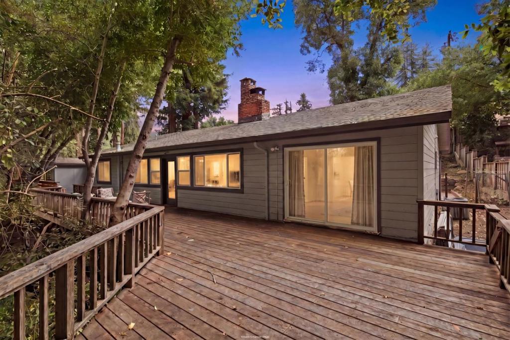 12 Haven Lane Property Photo 3