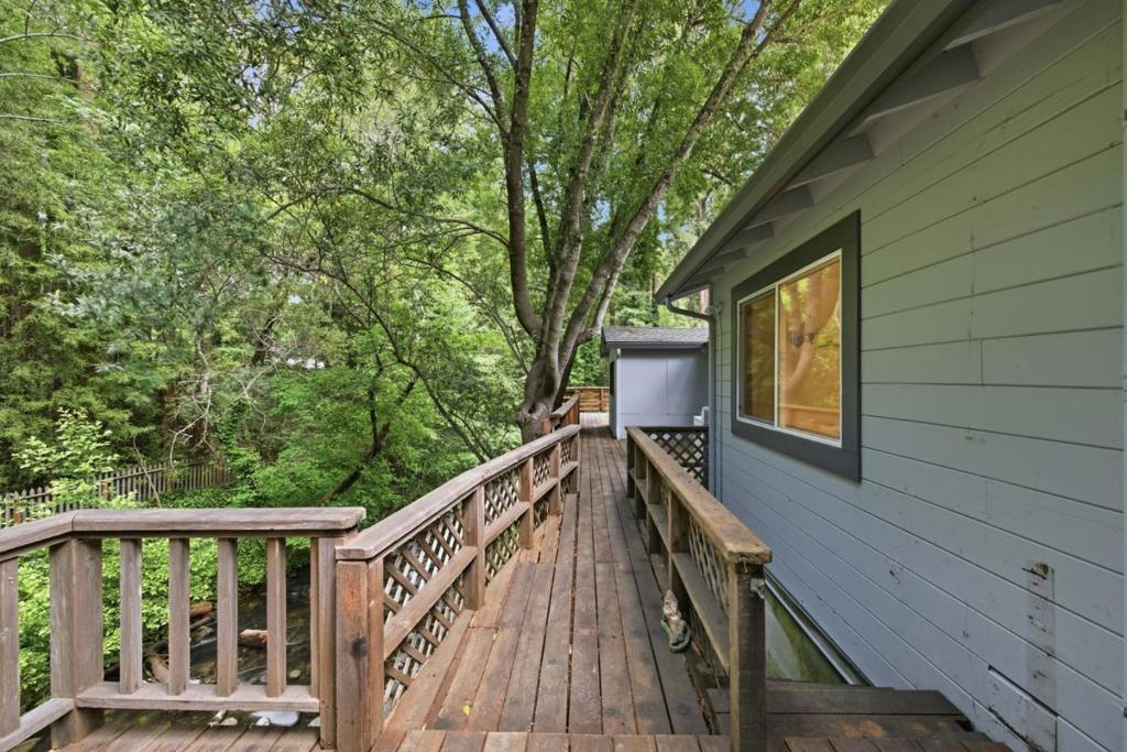 12 Haven Lane Property Photo 34