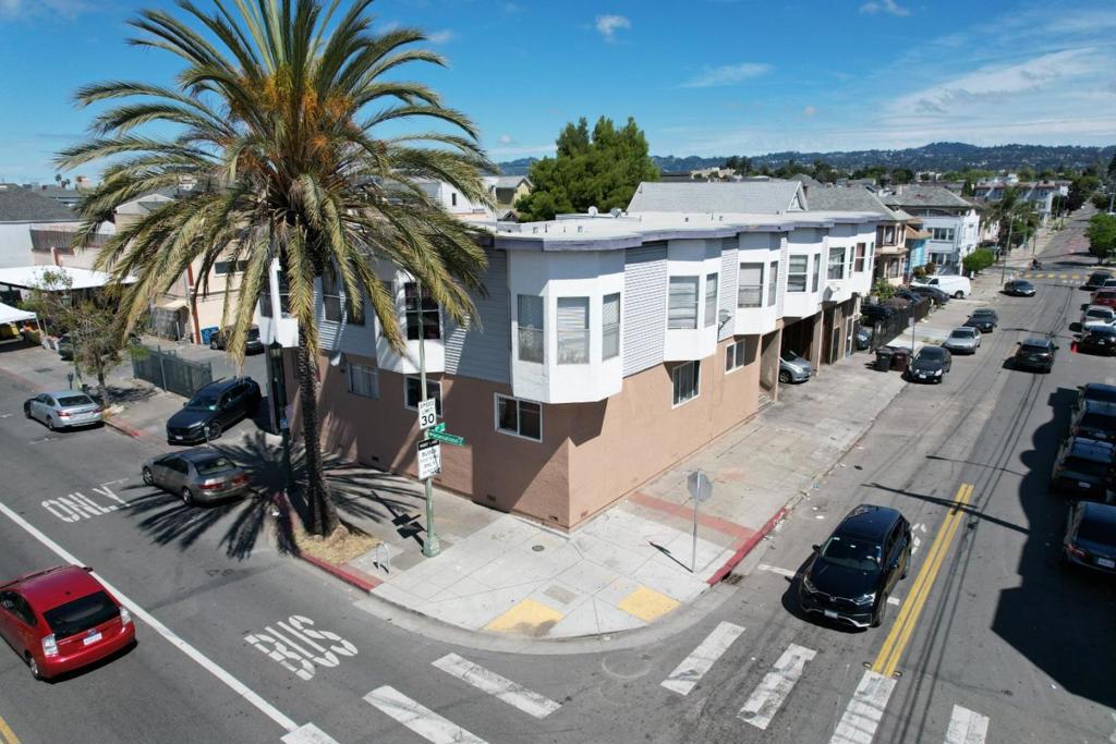 848 International Boulevard Property Photo 2