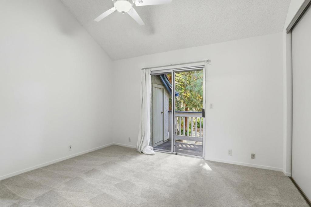 1028 Summermist Court Property Photo 15