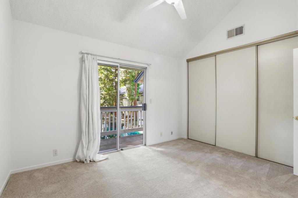 1028 Summermist Court Property Photo 16