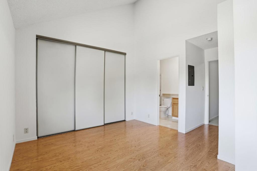 1028 Summermist Court Property Photo 19